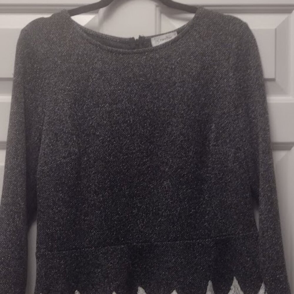 👗 512 NWT Lace Detail Sweater NWT (New With Tags) beautiful sweater